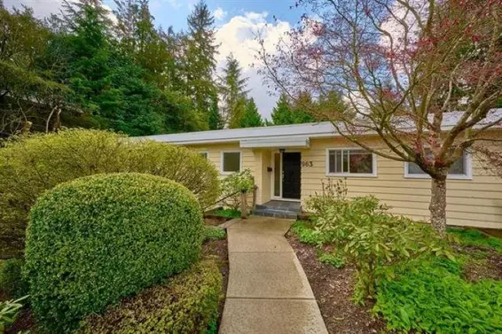 963 Belmont Avenue, North Vancouver For Sale - image 3