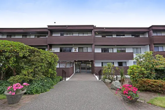 104 341 West 3Rd Street, North Vancouver