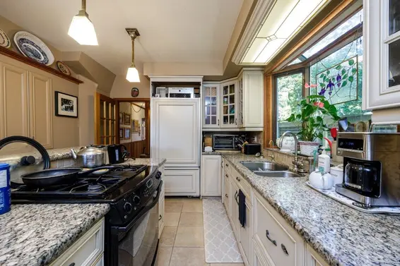 368 East Kings Road, North Vancouver For Sale - image 11