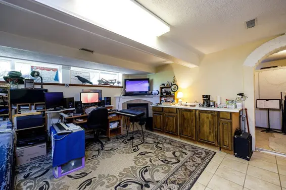 368 East Kings Road, North Vancouver For Sale - image 30
