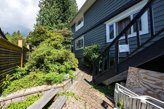 368 East Kings Road, North Vancouver For Sale - image 33