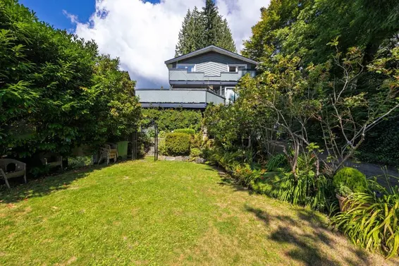 368 East Kings Road, North Vancouver For Sale - image 4