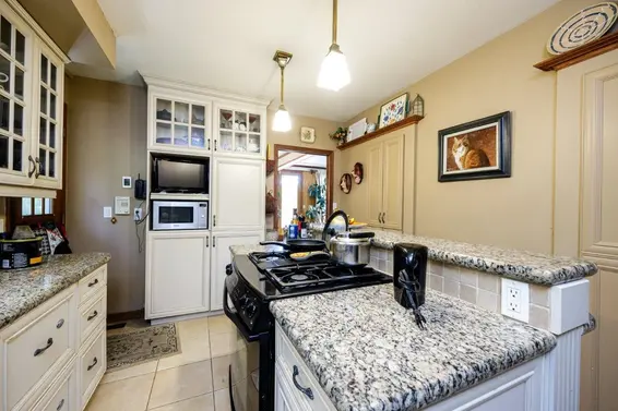 368 East Kings Road, North Vancouver For Sale - image 8