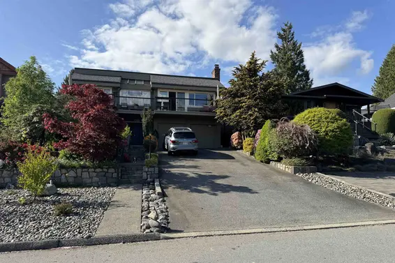 1140 Cloverley Street, North Vancouver For Sale - image 2