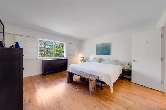 1140 Cloverley Street, North Vancouver For Sale - image 24