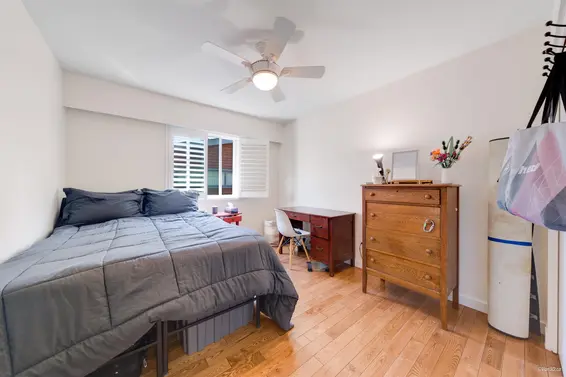 1140 Cloverley Street, North Vancouver For Sale - image 26