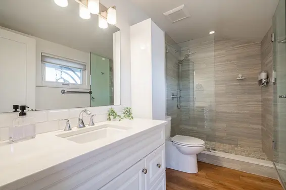 A015 415 Esplanade Avenue, North Vancouver For Sale - image 28