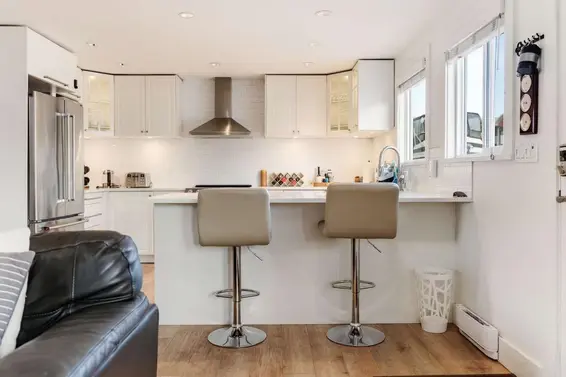 A015 415 Esplanade Avenue, North Vancouver For Sale - image 4