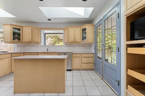 420 Monteray Avenue, North Vancouver For Sale - image 5