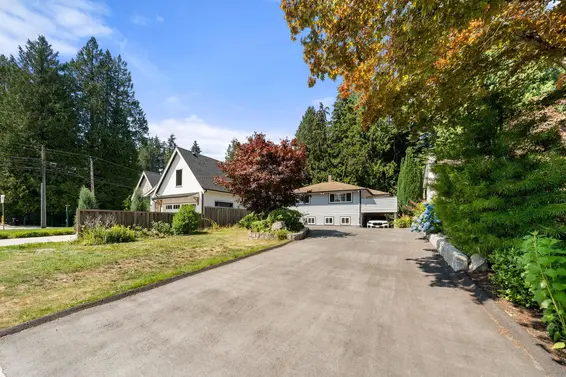 1118 Wendel Place, North Vancouver For Sale - image 2