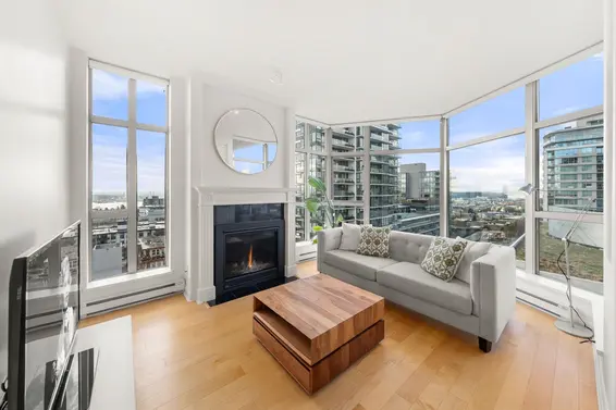 1006 160 East 13th Street, North Vancouver For Sale - image 3