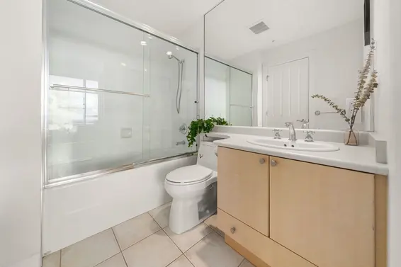 1006 160 East 13th Street, North Vancouver For Sale - image 32