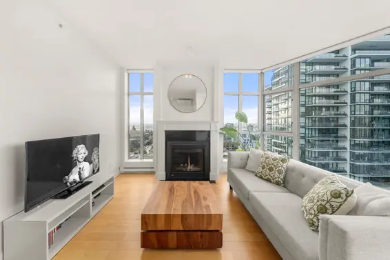 1006 160 East 13th Street, North Vancouver For Sale - image 4