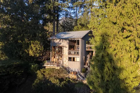 5757 Telegraph Trail, West Vancouver For Sale - image 3