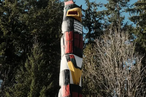 5757 Telegraph Trail, West Vancouver For Sale - image 4