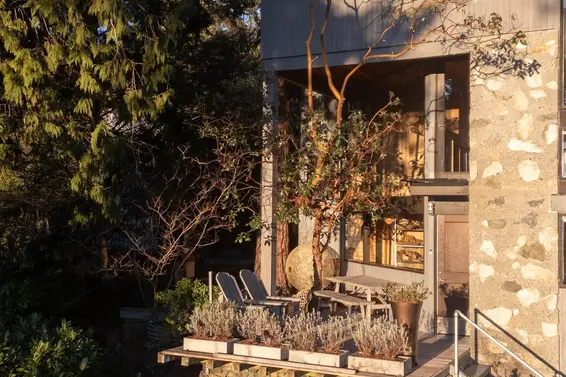 5757 Telegraph Trail, West Vancouver For Sale - image 6