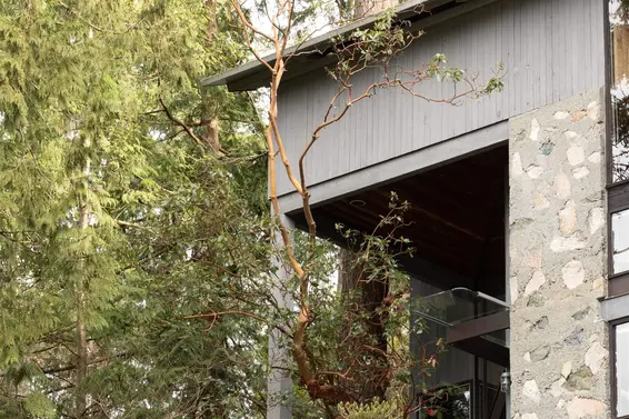 5757 Telegraph Trail, West Vancouver For Sale - image 9