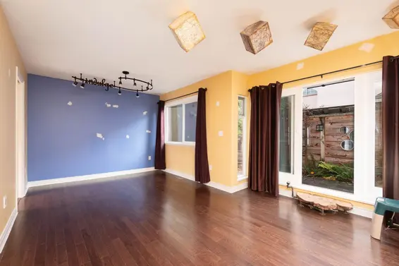 3 237 West 16th Street, North Vancouver For Sale - image 13