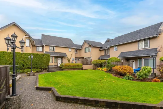 3 237 West 16th Street, North Vancouver For Sale - image 3