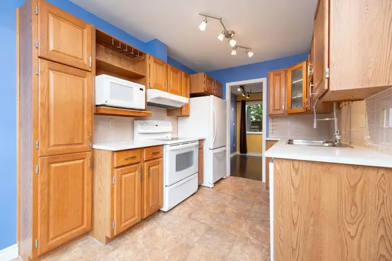 3 237 West 16th Street, North Vancouver For Sale - image 8