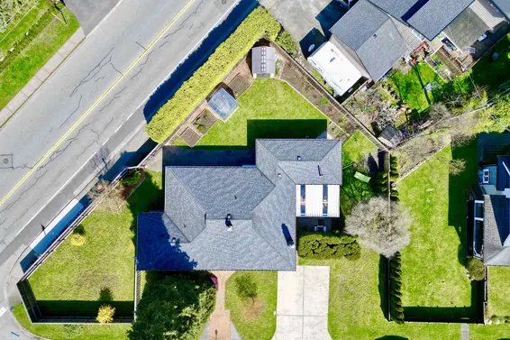 2940 Colwood Drive, North Vancouver For Sale - image 2