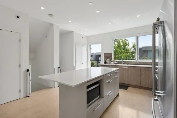 38 3597 Malsum Drive, North Vancouver For Sale - image 3