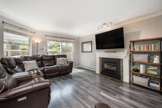 20 838 Tobruck Avenue, North Vancouver