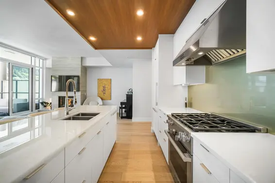 301 6697 Nelson Avenue, West Vancouver For Sale - image 6