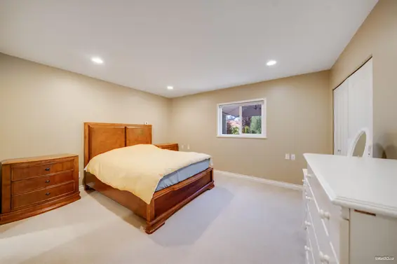1043 Belvedere Drive, North Vancouver For Sale - image 26