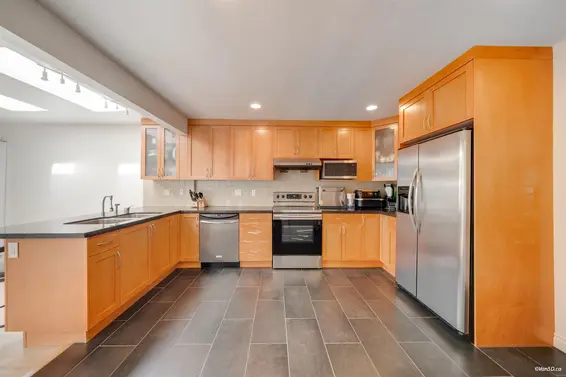1043 Belvedere Drive, North Vancouver For Sale - image 30