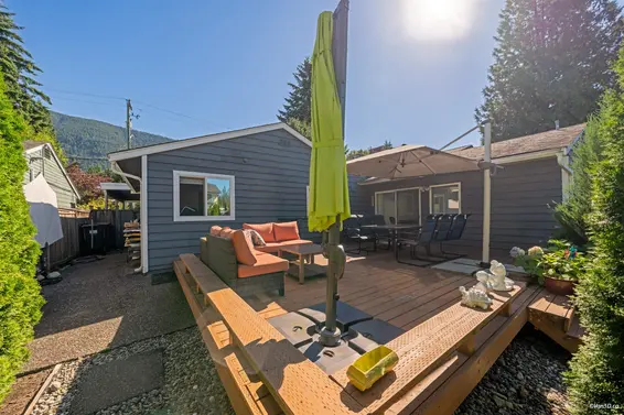 1043 Belvedere Drive, North Vancouver For Sale - image 4