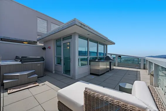 2403 125 East 14th Street, North Vancouver For Sale - image 30