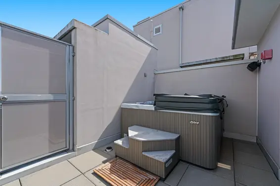 2403 125 East 14th Street, North Vancouver For Sale - image 35