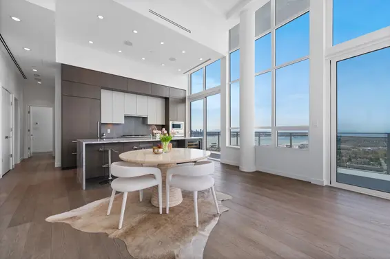 2403 125 East 14th Street, North Vancouver For Sale - image 9