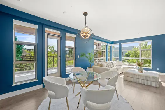 202 3602 Aldercrest Dr Drive, North Vancouver For Sale - image 3