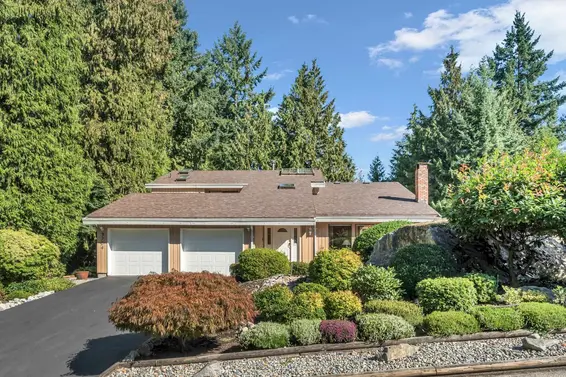 3704 Southridge Place, West Vancouver