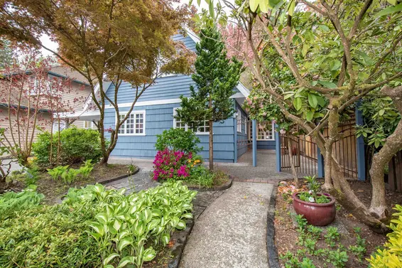2007 Panorama Drive, North Vancouver For Sale - image 2