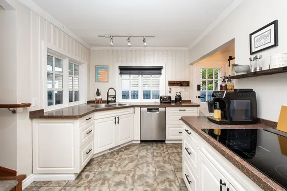2007 Panorama Drive, North Vancouver For Sale - image 9