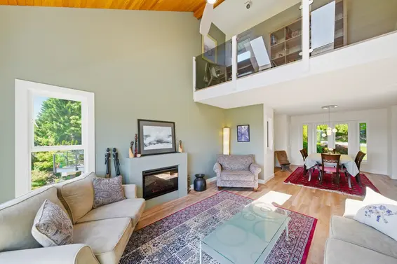 4015 Cummins Place, North Vancouver For Sale - image 16