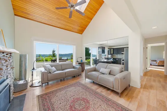4015 Cummins Place, North Vancouver For Sale - image 5