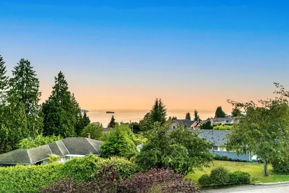 2050 Westdean Crescent, West Vancouver For Sale - image 27