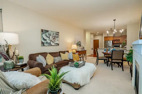 108 1111 East 27Th Street, North Vancouver