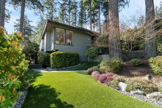 4635 Caulfeild Drive, West Vancouver For Sale - image 38