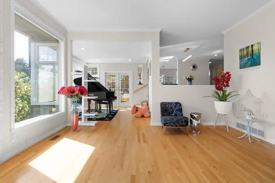 4635 Caulfeild Drive, West Vancouver For Sale - image 5
