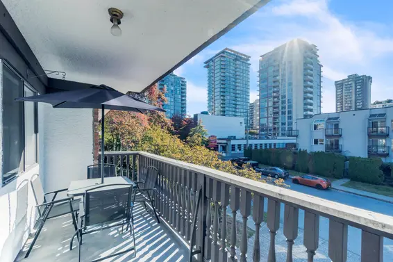 205 1610 Chesterfield Avenue, North Vancouver For Sale - image 16