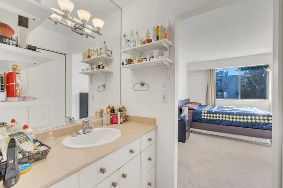 205 1610 Chesterfield Avenue, North Vancouver For Sale - image 24