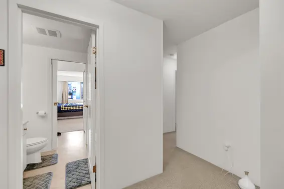 205 1610 Chesterfield Avenue, North Vancouver For Sale - image 27