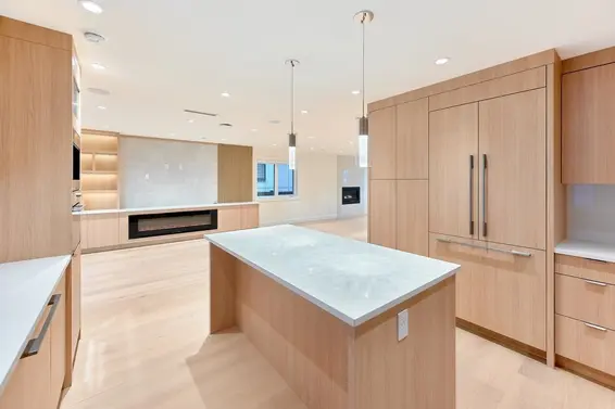 806 Montroyal Boulevard, North Vancouver For Sale - image 13