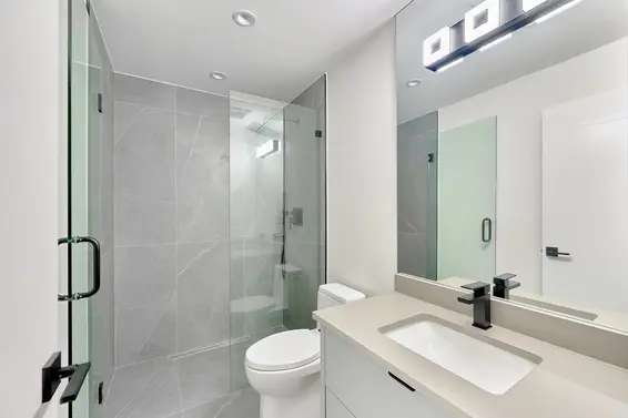 806 Montroyal Boulevard, North Vancouver For Sale - image 26