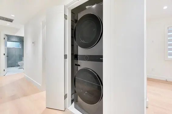 806 Montroyal Boulevard, North Vancouver For Sale - image 29